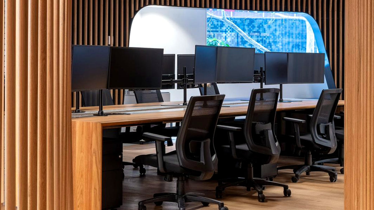 Mesh vs Upholstered Office Chairs: Which Is Right for Your Workplace?